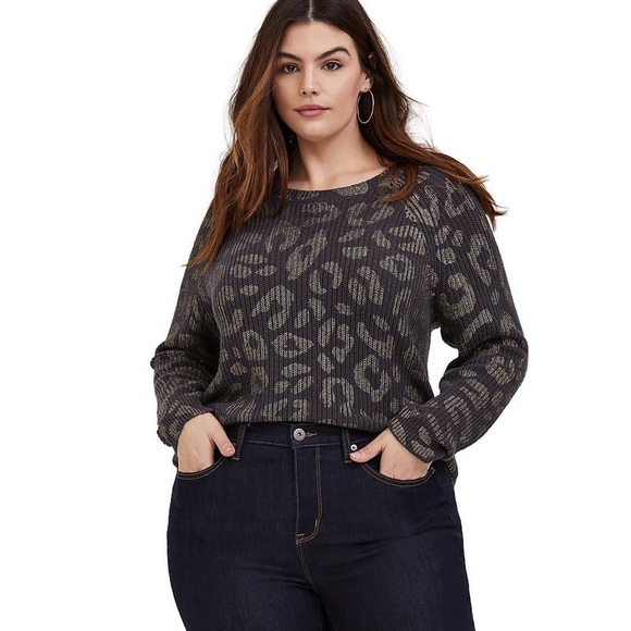 torrid Sweaters - Torrid Grey&Gold Foil Leopard Rib Pullover Sweater size 4